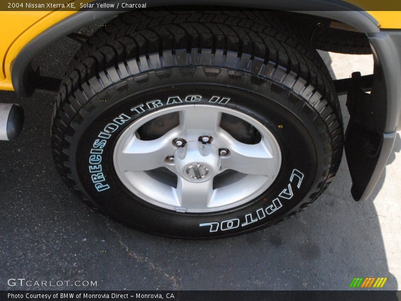 Solar Yellow / Charcoal 2004 Nissan Xterra XE