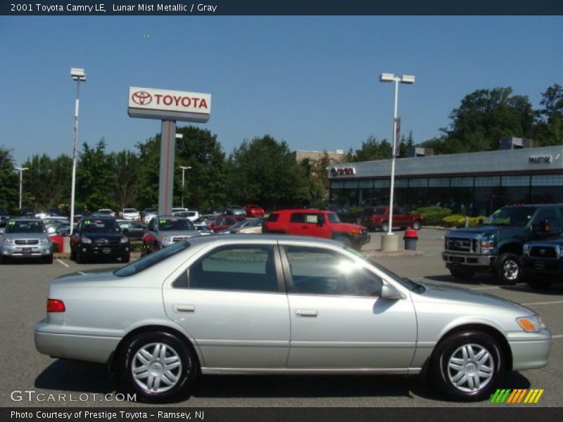 Lunar Mist Metallic / Gray 2001 Toyota Camry LE