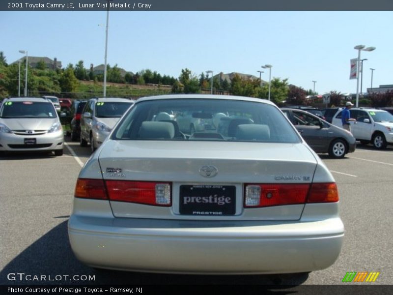 Lunar Mist Metallic / Gray 2001 Toyota Camry LE