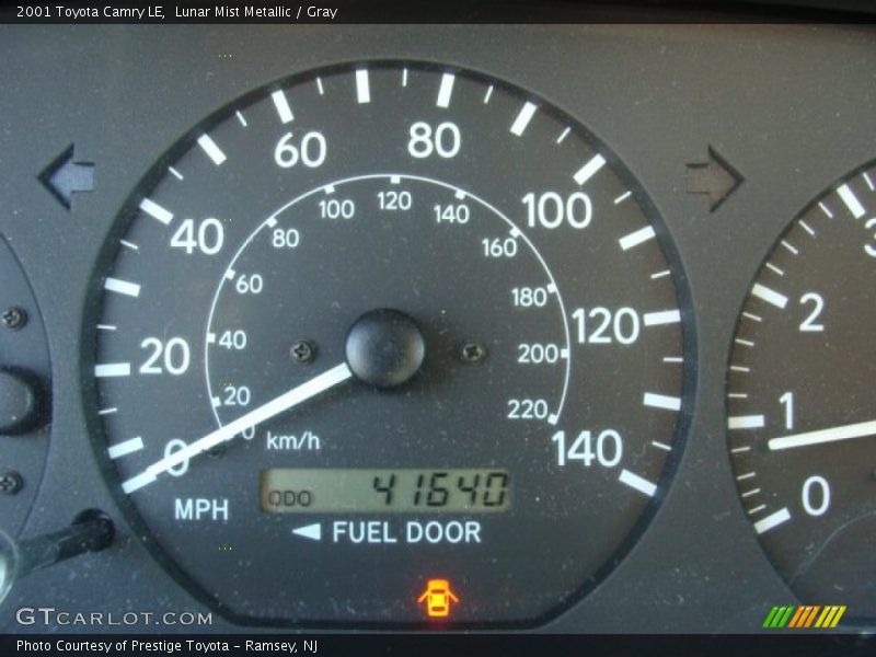 Lunar Mist Metallic / Gray 2001 Toyota Camry LE