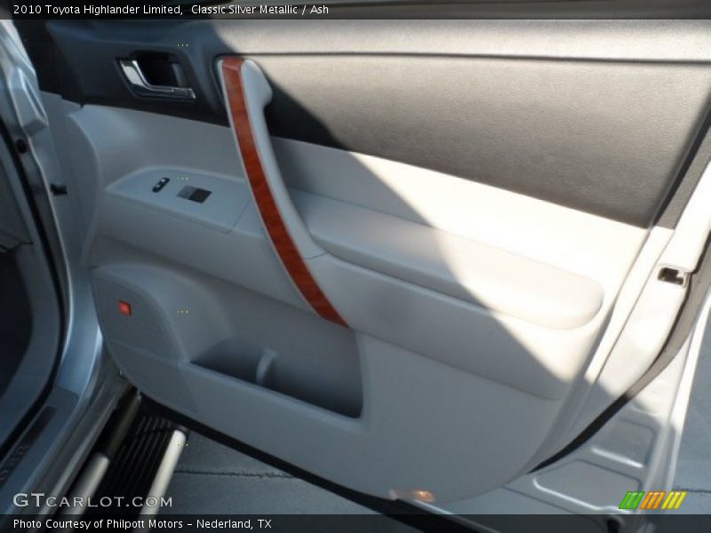 Classic Silver Metallic / Ash 2010 Toyota Highlander Limited