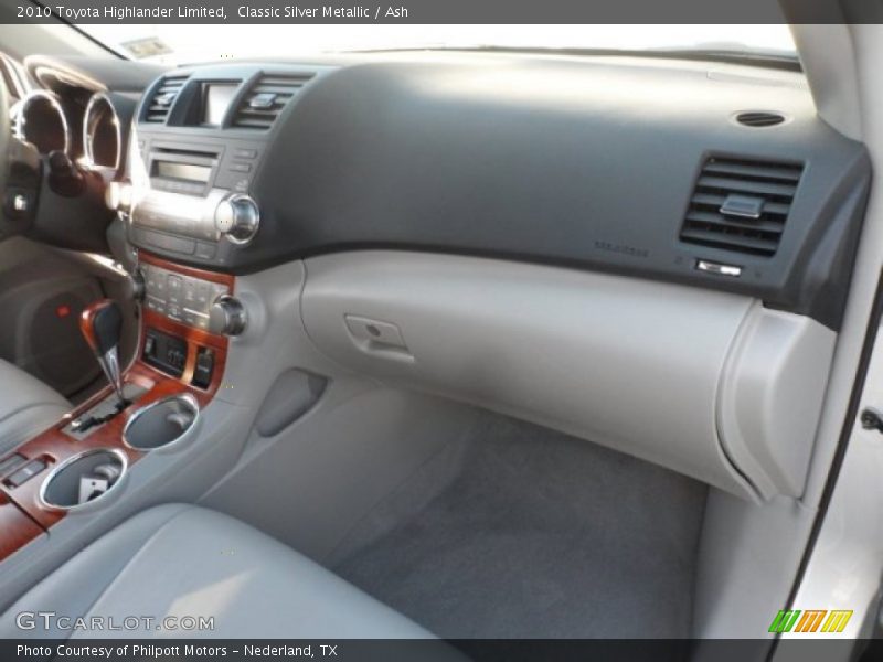 Classic Silver Metallic / Ash 2010 Toyota Highlander Limited