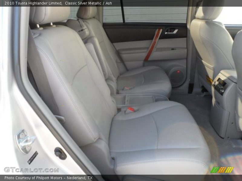 Classic Silver Metallic / Ash 2010 Toyota Highlander Limited