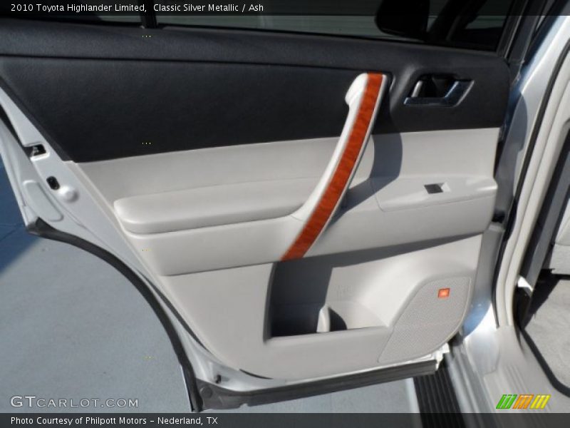 Classic Silver Metallic / Ash 2010 Toyota Highlander Limited