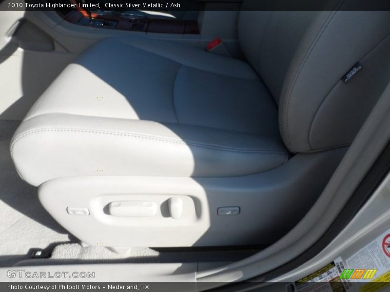 Classic Silver Metallic / Ash 2010 Toyota Highlander Limited