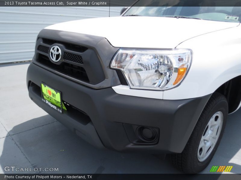 Super White / Graphite 2013 Toyota Tacoma Access Cab