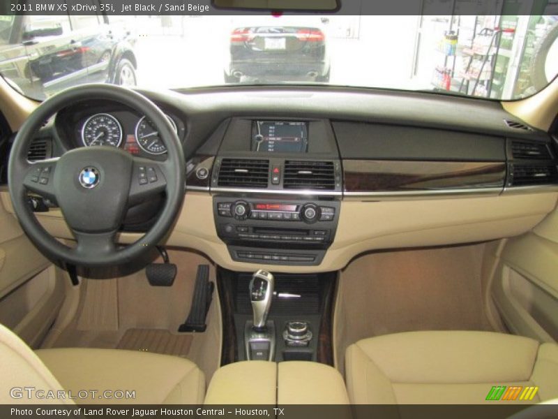 Dashboard of 2011 X5 xDrive 35i