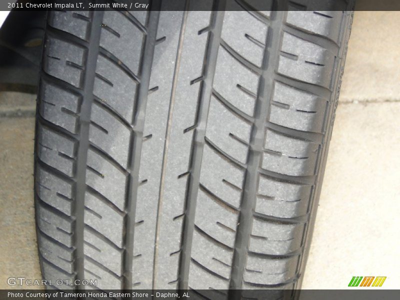 Summit White / Gray 2011 Chevrolet Impala LT