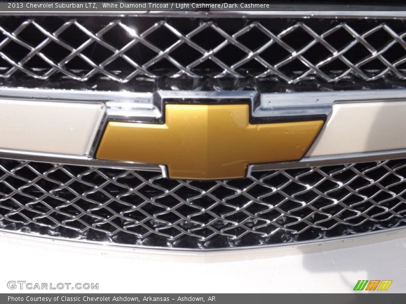 White Diamond Tricoat / Light Cashmere/Dark Cashmere 2013 Chevrolet Suburban LTZ