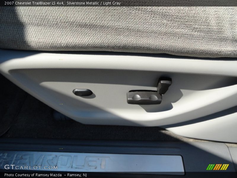 Silverstone Metallic / Light Gray 2007 Chevrolet TrailBlazer LS 4x4