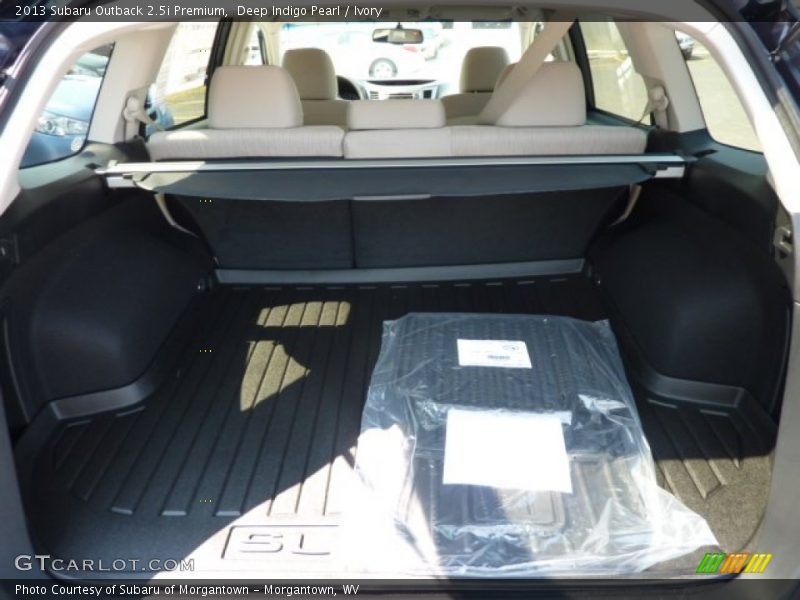 Deep Indigo Pearl / Ivory 2013 Subaru Outback 2.5i Premium