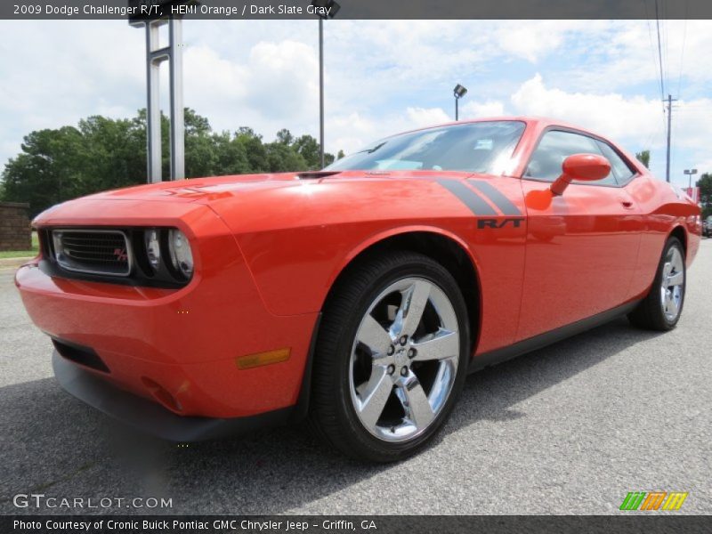 Front 3/4 View of 2009 Challenger R/T