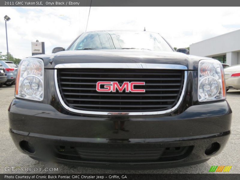 Onyx Black / Ebony 2011 GMC Yukon SLE