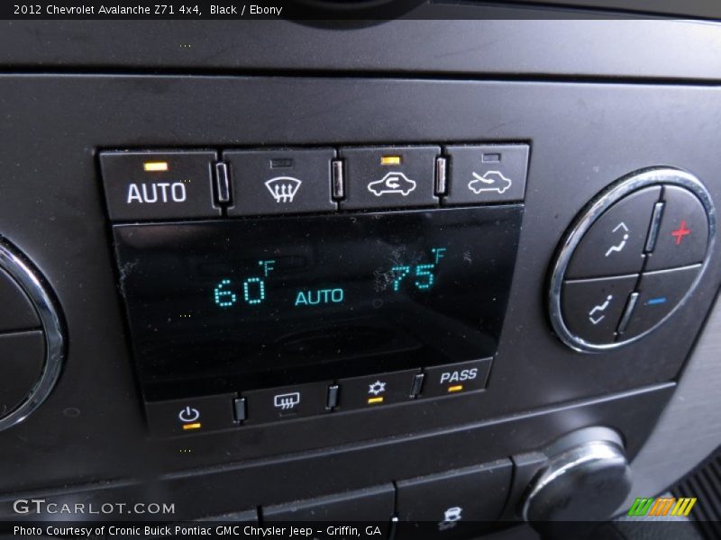 Black / Ebony 2012 Chevrolet Avalanche Z71 4x4