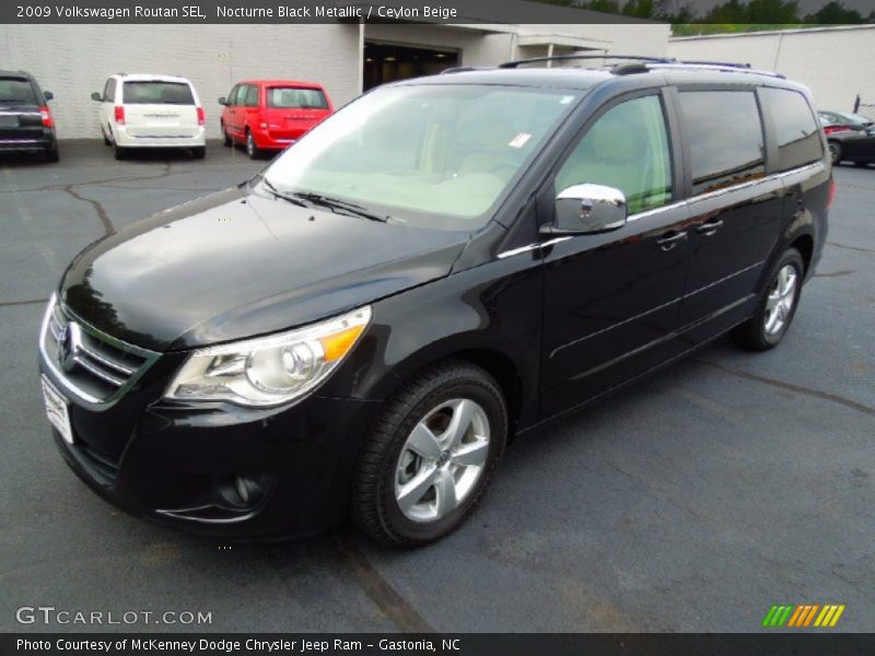 Nocturne Black Metallic / Ceylon Beige 2009 Volkswagen Routan SEL