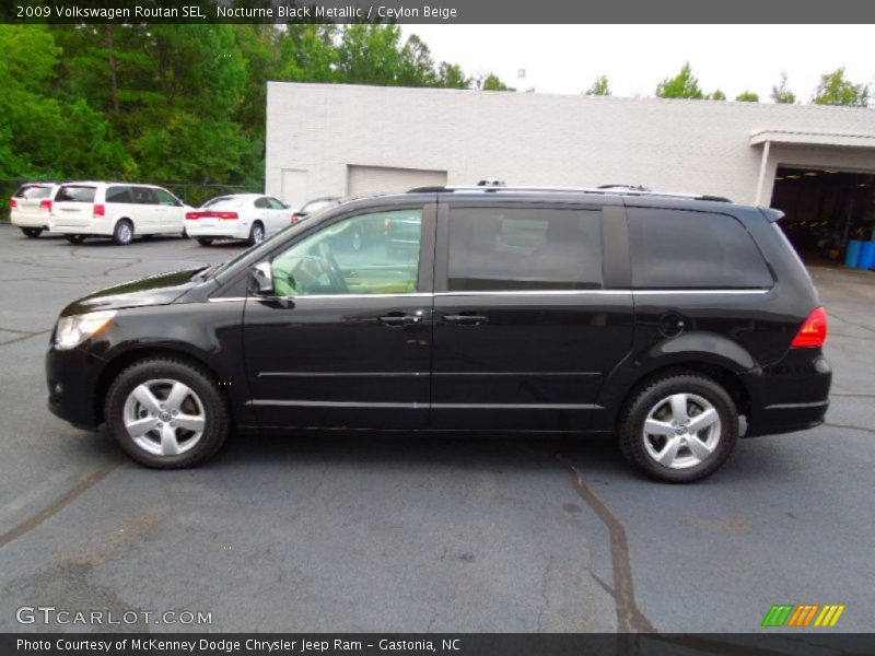 Nocturne Black Metallic / Ceylon Beige 2009 Volkswagen Routan SEL