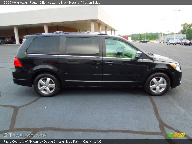 Nocturne Black Metallic / Ceylon Beige 2009 Volkswagen Routan SEL