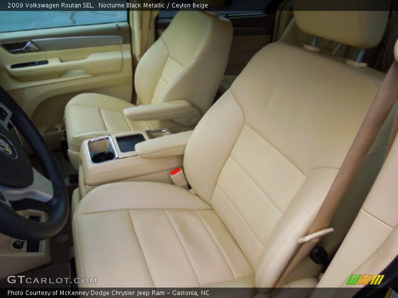 Nocturne Black Metallic / Ceylon Beige 2009 Volkswagen Routan SEL