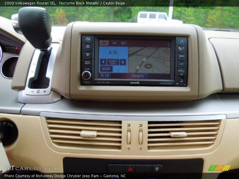 Nocturne Black Metallic / Ceylon Beige 2009 Volkswagen Routan SEL