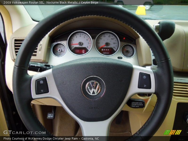Nocturne Black Metallic / Ceylon Beige 2009 Volkswagen Routan SEL