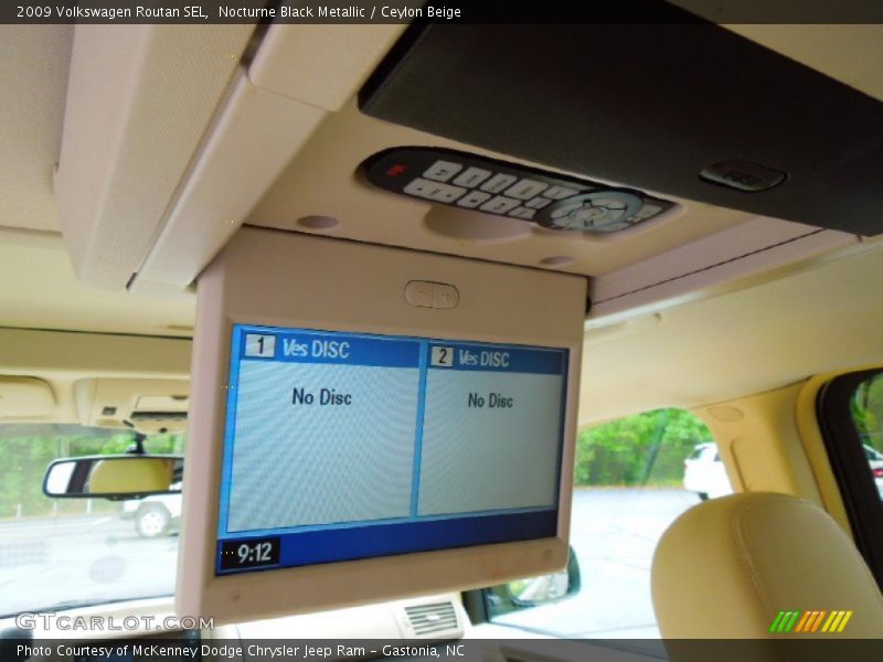 Nocturne Black Metallic / Ceylon Beige 2009 Volkswagen Routan SEL