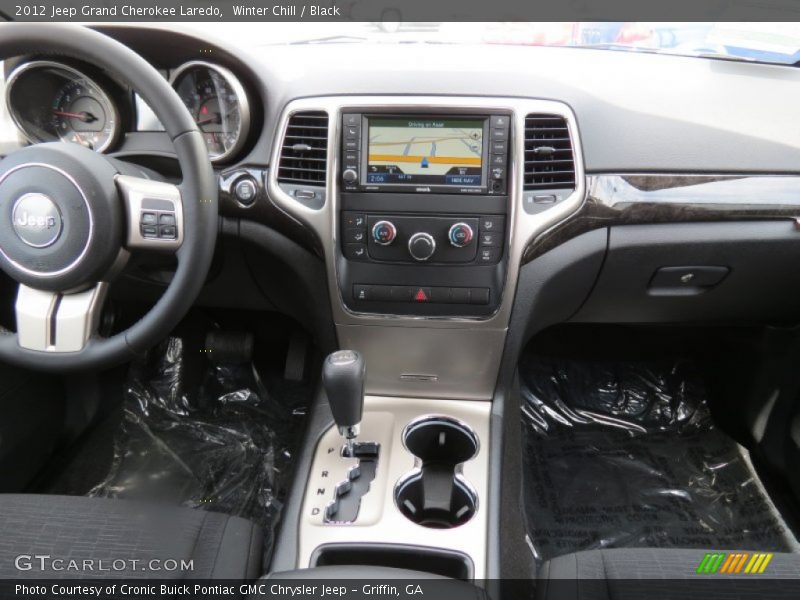 Dashboard of 2012 Grand Cherokee Laredo