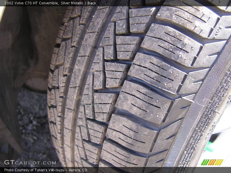 Silver Metallic / Black 2002 Volvo C70 HT Convertible