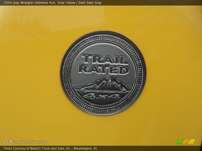 Solar Yellow / Dark Slate Gray 2004 Jeep Wrangler Unlimited 4x4