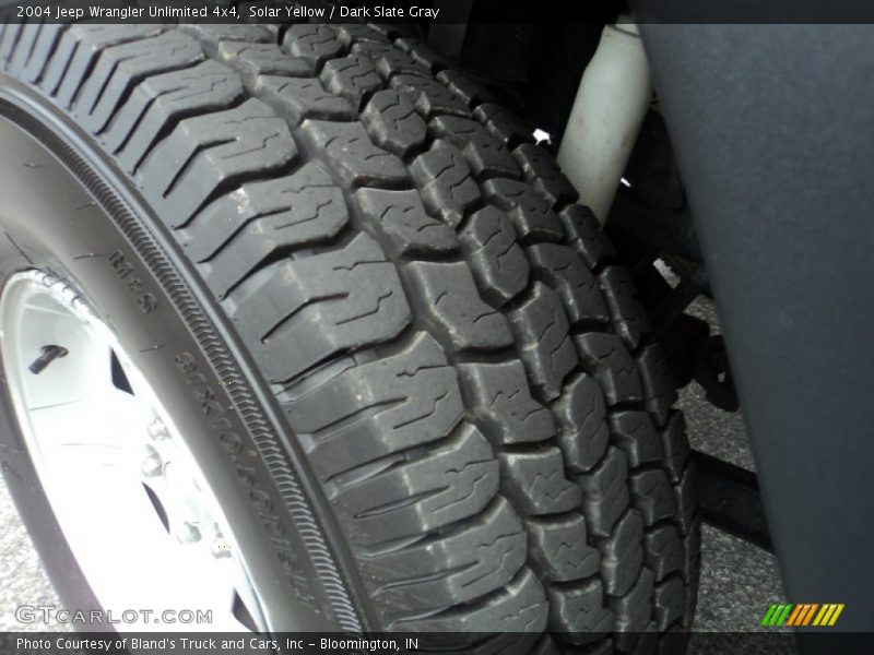 Solar Yellow / Dark Slate Gray 2004 Jeep Wrangler Unlimited 4x4