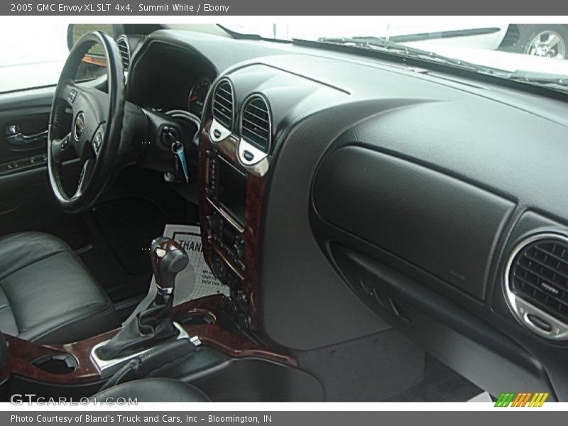 Summit White / Ebony 2005 GMC Envoy XL SLT 4x4