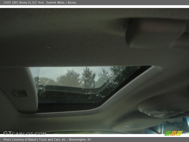 Summit White / Ebony 2005 GMC Envoy XL SLT 4x4