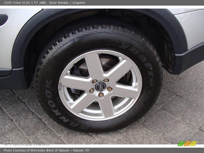 Silver Metallic / Graphite 2005 Volvo XC90 2.5T AWD