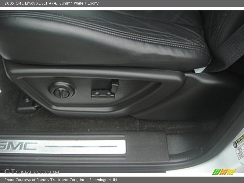 Summit White / Ebony 2005 GMC Envoy XL SLT 4x4