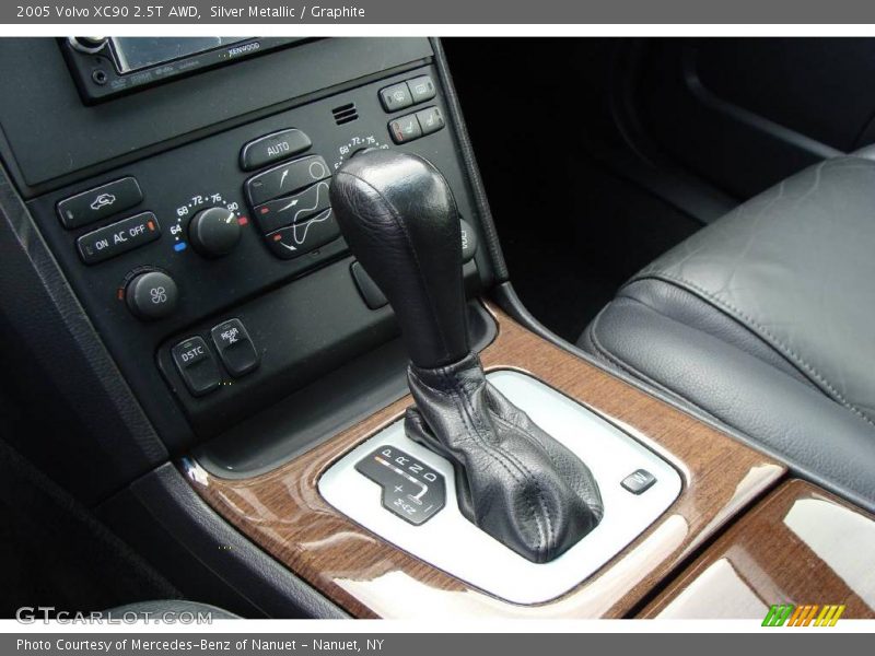 Silver Metallic / Graphite 2005 Volvo XC90 2.5T AWD