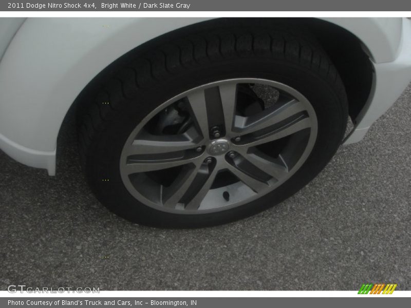 Bright White / Dark Slate Gray 2011 Dodge Nitro Shock 4x4