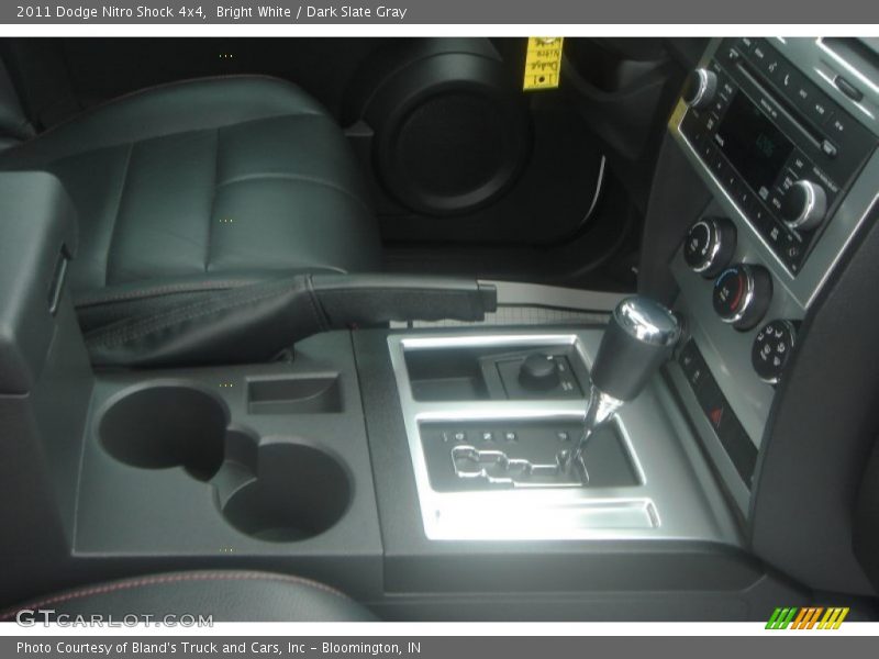Bright White / Dark Slate Gray 2011 Dodge Nitro Shock 4x4