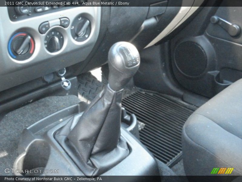  2011 Canyon SLE Extended Cab 4x4 5 Speed Manual Shifter