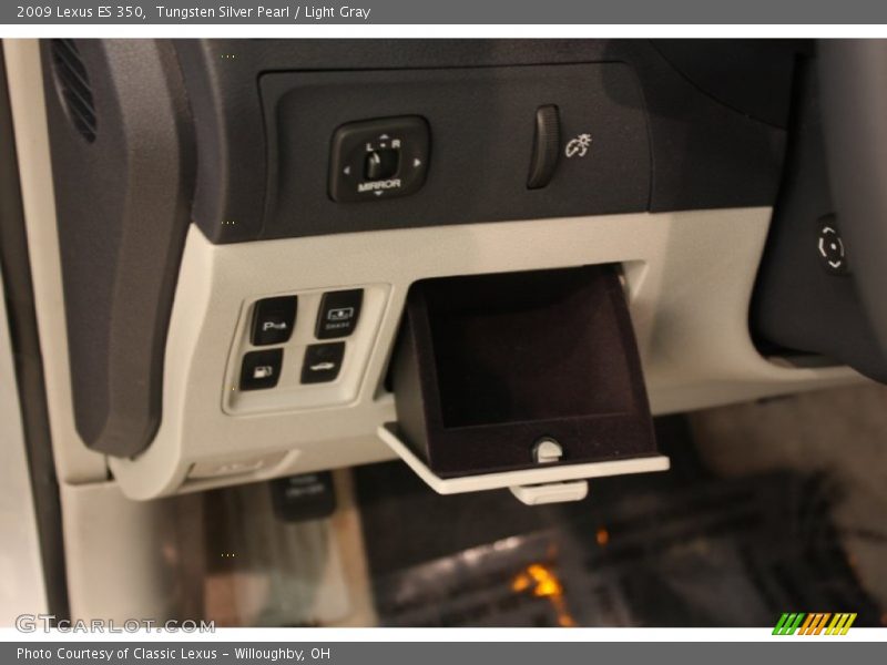 Tungsten Silver Pearl / Light Gray 2009 Lexus ES 350