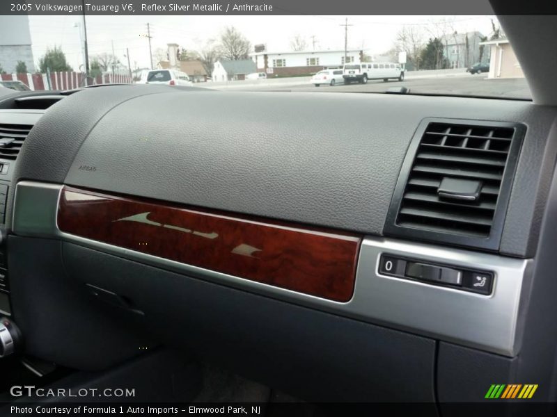 Reflex Silver Metallic / Anthracite 2005 Volkswagen Touareg V6
