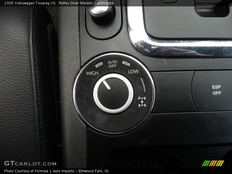 Reflex Silver Metallic / Anthracite 2005 Volkswagen Touareg V6