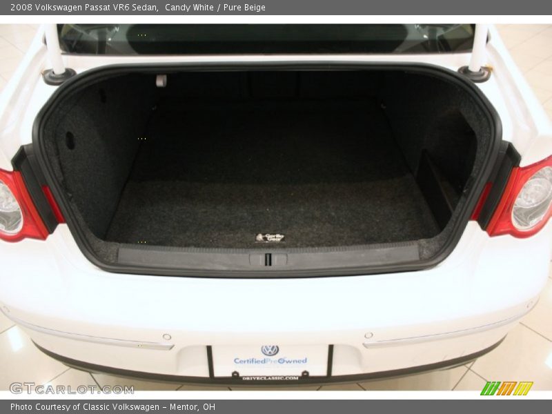 Candy White / Pure Beige 2008 Volkswagen Passat VR6 Sedan