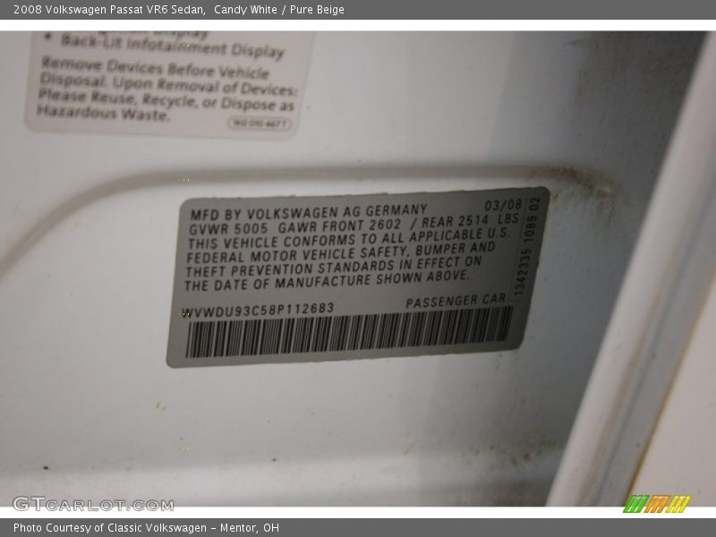 Candy White / Pure Beige 2008 Volkswagen Passat VR6 Sedan
