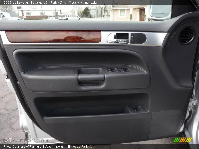 Reflex Silver Metallic / Anthracite 2005 Volkswagen Touareg V6