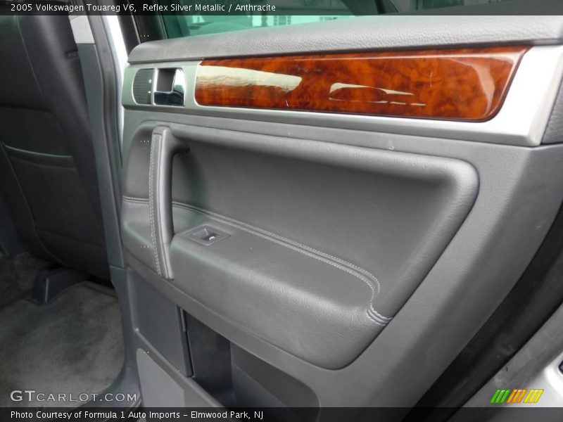 Reflex Silver Metallic / Anthracite 2005 Volkswagen Touareg V6