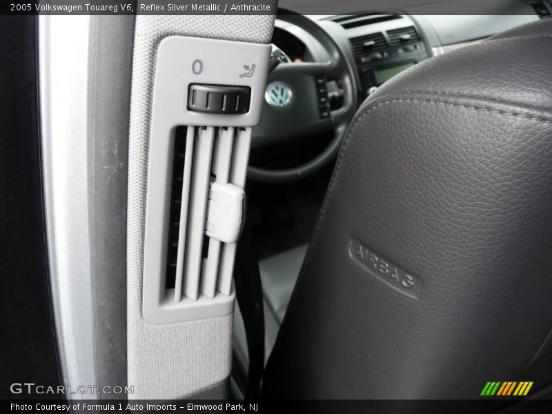 Reflex Silver Metallic / Anthracite 2005 Volkswagen Touareg V6