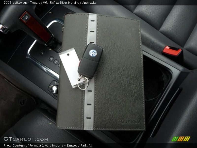 Reflex Silver Metallic / Anthracite 2005 Volkswagen Touareg V6