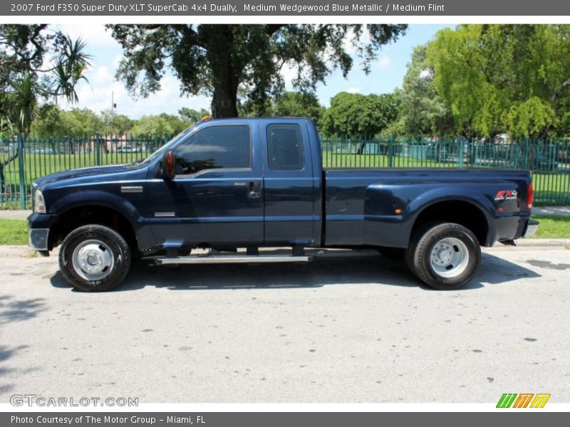 Medium Wedgewood Blue Metallic / Medium Flint 2007 Ford F350 Super Duty XLT SuperCab 4x4 Dually