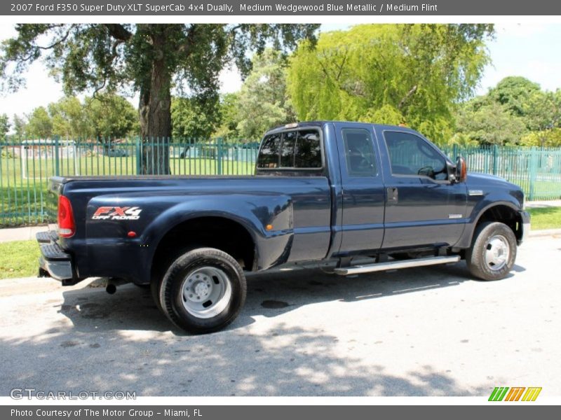 Medium Wedgewood Blue Metallic / Medium Flint 2007 Ford F350 Super Duty XLT SuperCab 4x4 Dually