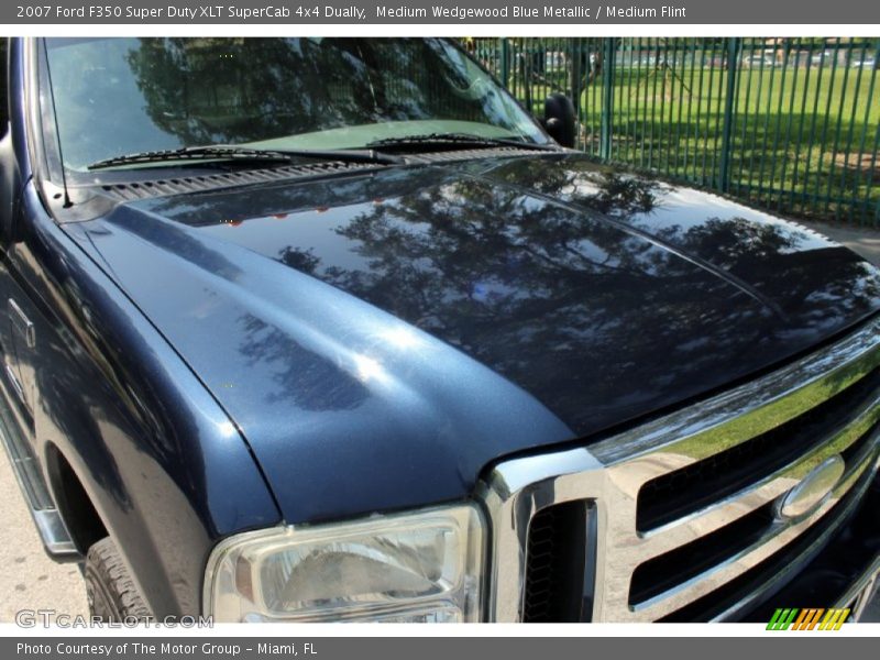 Medium Wedgewood Blue Metallic / Medium Flint 2007 Ford F350 Super Duty XLT SuperCab 4x4 Dually