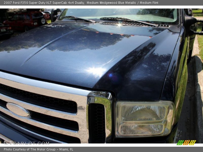 Medium Wedgewood Blue Metallic / Medium Flint 2007 Ford F350 Super Duty XLT SuperCab 4x4 Dually